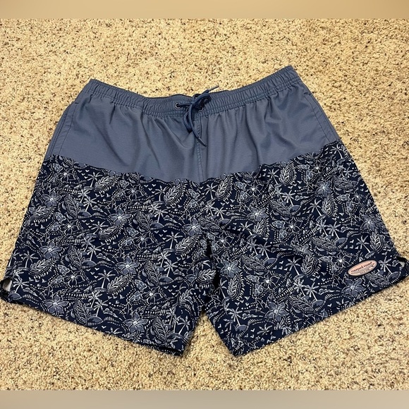Vineyard Vines Swim Trunks Mens Sz Large Tropical Print Board Shorts Polyester - Picture 6 of 7
